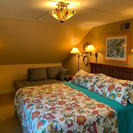 Kangaroo House Bed & Breakfast Eastsound Экстерьер фото