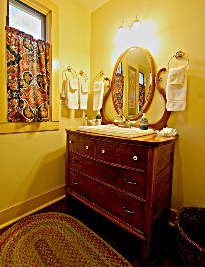 Kangaroo House Bed & Breakfast Eastsound Экстерьер фото